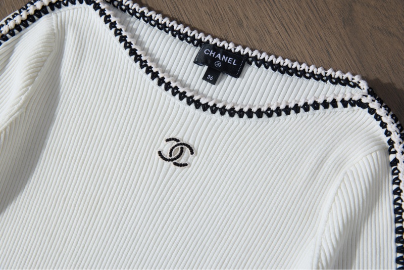 CHANEL黑白撞色針織衫-3