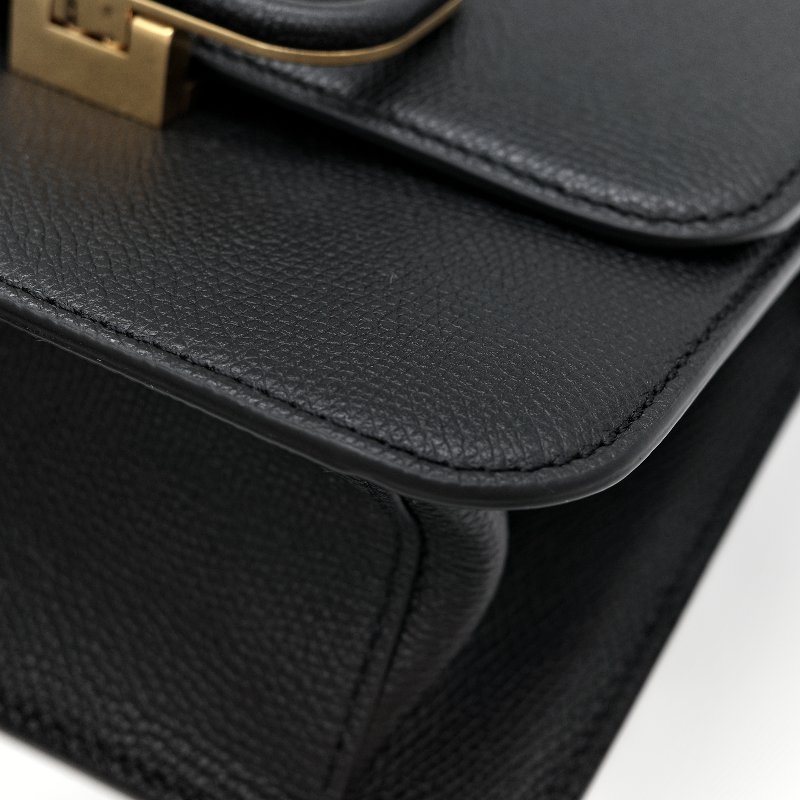 Valentino 范倫鐵諾 黑色牛皮斜挎包 豆腐包-9