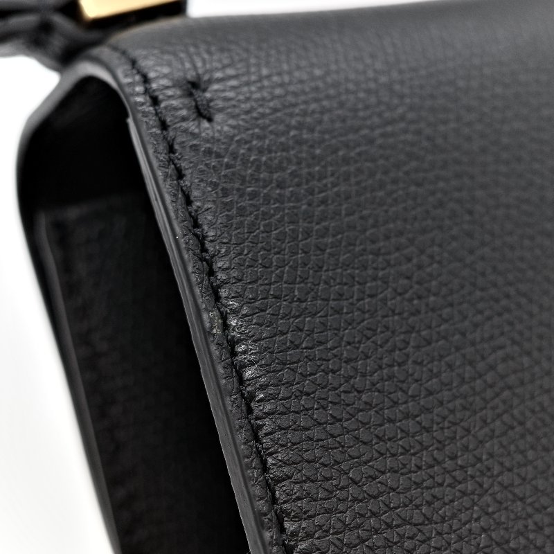 Valentino 范倫鐵諾 黑色牛皮斜挎包 豆腐包-13