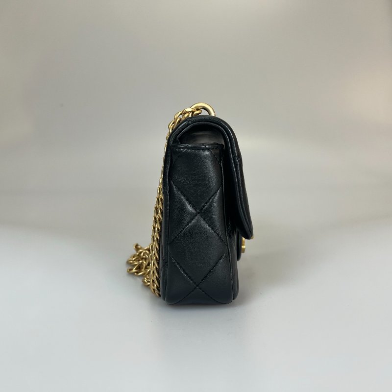 全新品 CHANEL CF方胖黑金琺瑯吊墜側肩包 羊皮黑-2