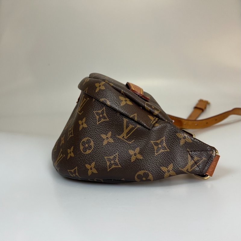 LV M43644 老花提把胸包-2