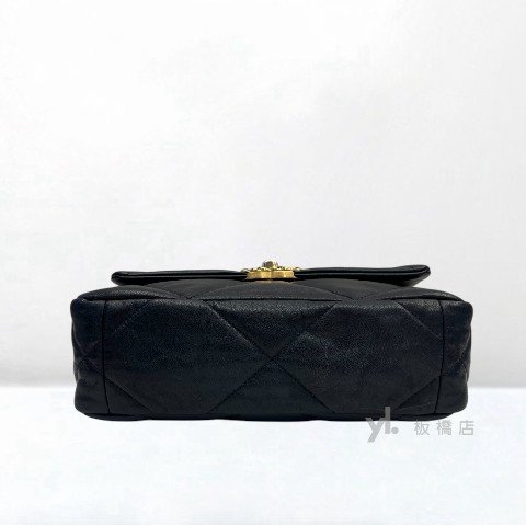 Y2015-CHANEL 19 黑色羊皮金釦口蓋包 AS1160-4