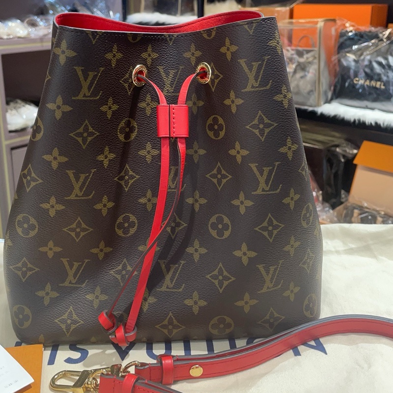 Louis Vuitton 紅色老花水桶包斜挎包手提包 尺寸26*17.5*26cm 芯片款-0