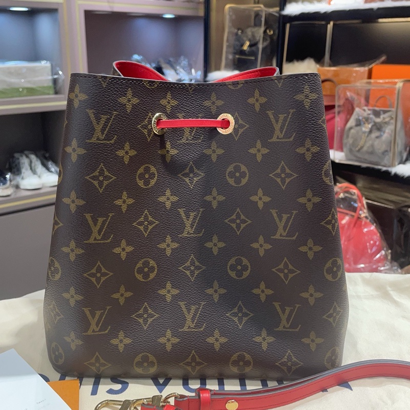 Louis Vuitton 紅色老花水桶包斜挎包手提包 尺寸26*17.5*26cm 芯片款-1
