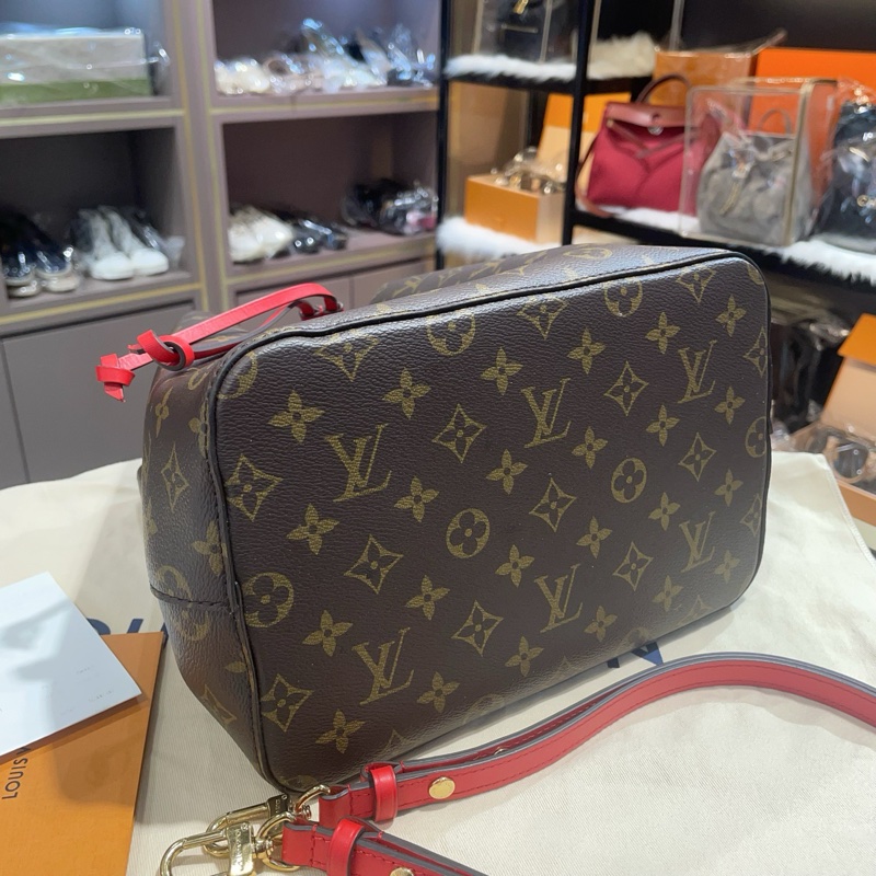 Louis Vuitton 紅色老花水桶包斜挎包手提包 尺寸26*17.5*26cm 芯片款-4