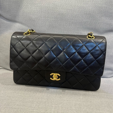 香奈兒經典CF25金釦~女人一生必擁有的一顆包