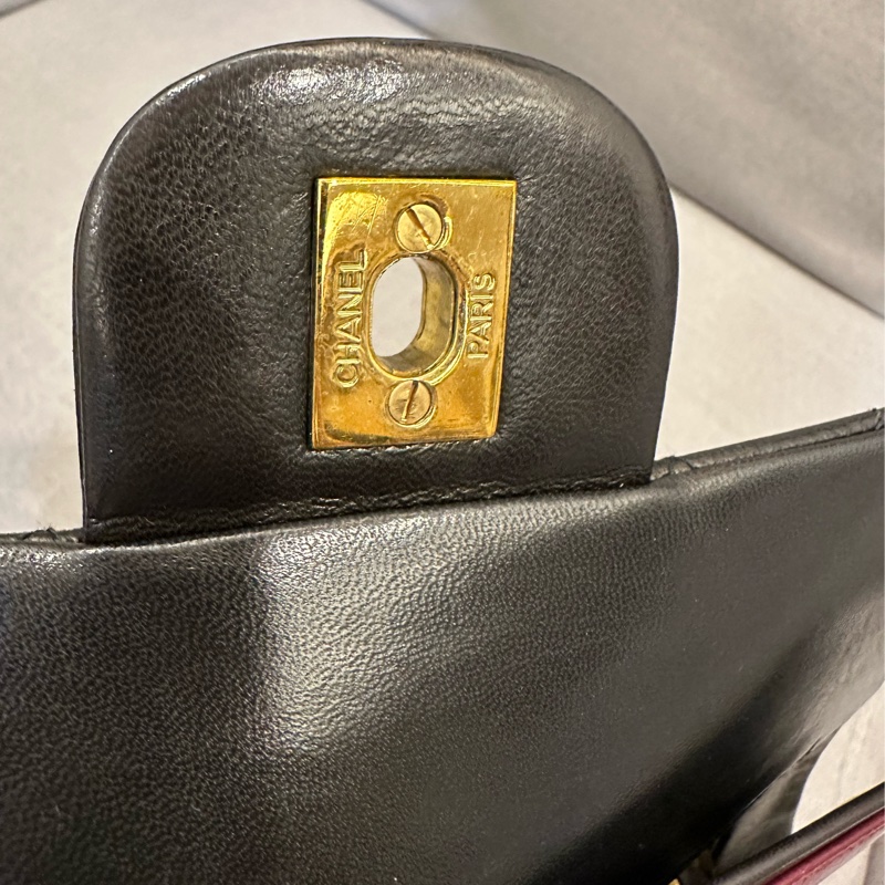 香奈兒經典CF25金釦~女人一生必擁有的一顆包-5