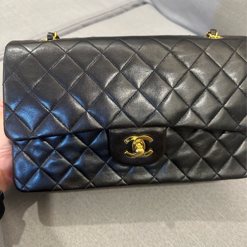 香奈兒經典CF25金釦~女人一生必擁有的一顆包-7