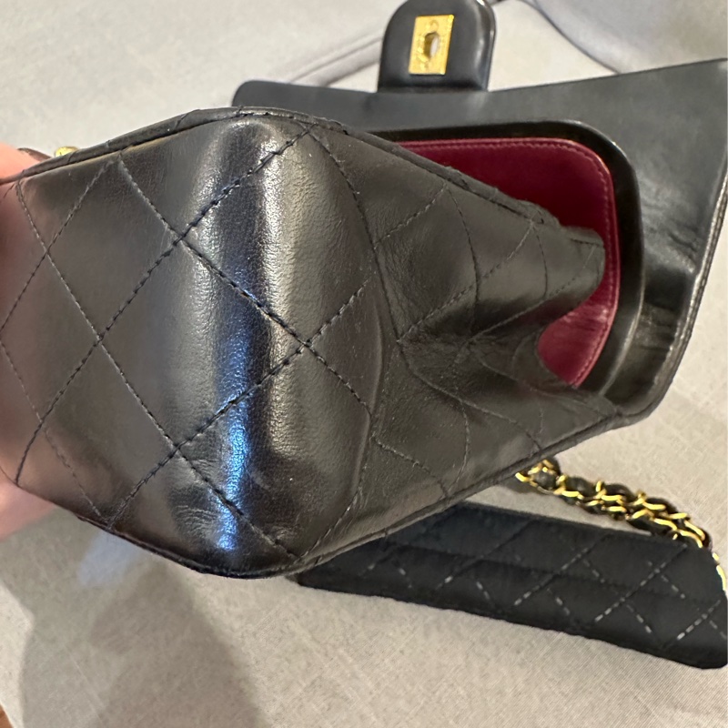 香奈兒經典CF25金釦~女人一生必擁有的一顆包-9