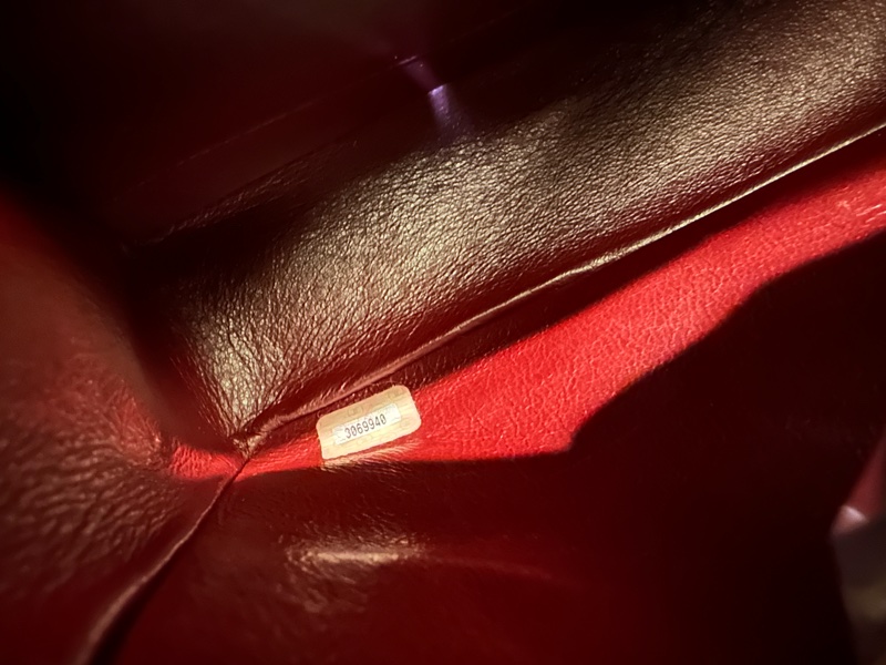 香奈兒經典CF25金釦~女人一生必擁有的一顆包-14