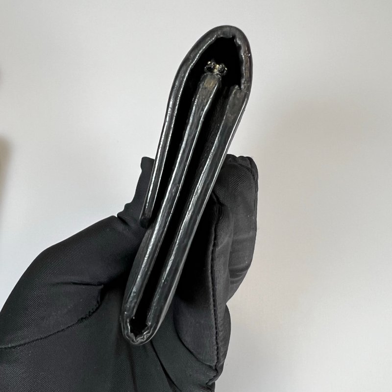 LV M64049 黑雷射名片卡夾-2