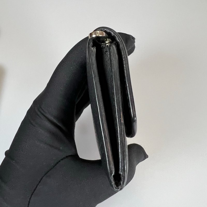 LV M64049 黑雷射名片卡夾-3