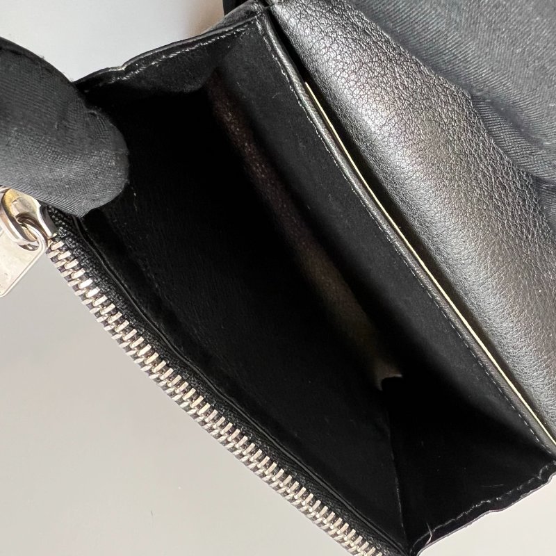 LV M64049 黑雷射名片卡夾-6