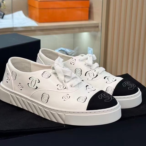 閒置未使用 Chanel 23b牛皮小白鞋球鞋山茶花圖案37碼