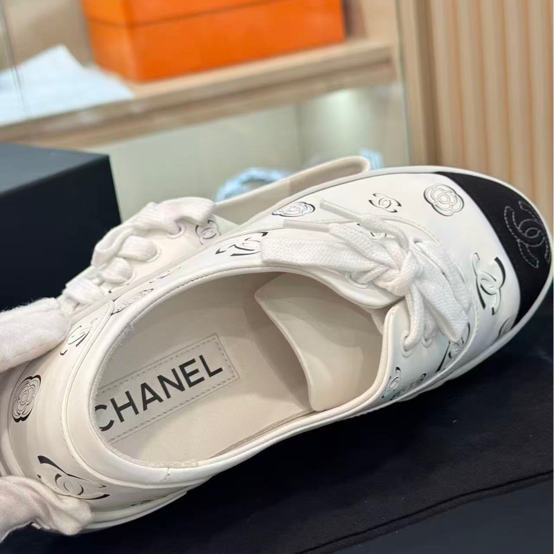 閒置未使用 Chanel 23b牛皮小白鞋球鞋山茶花圖案37碼-3