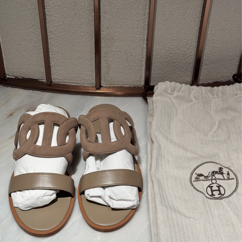 【全網最低價✨適合夏天👍🏻】愛馬仕Hermes 沙色Lagune平底涼鞋 37碼-1
