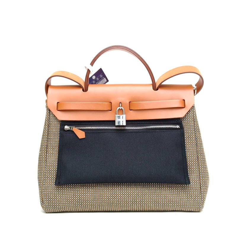 HERMES Herbag3101白色拼黑色拼黃褐色拼沙漠金帆布牛皮U刻銀扣肩背包-2