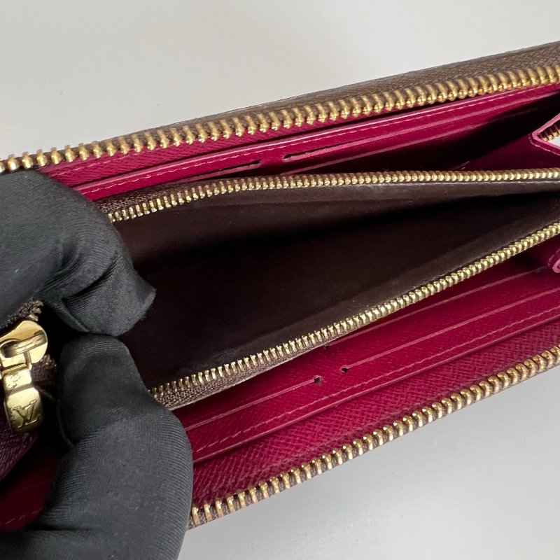 LV M60742 老花ㄇ拉長夾紅-5