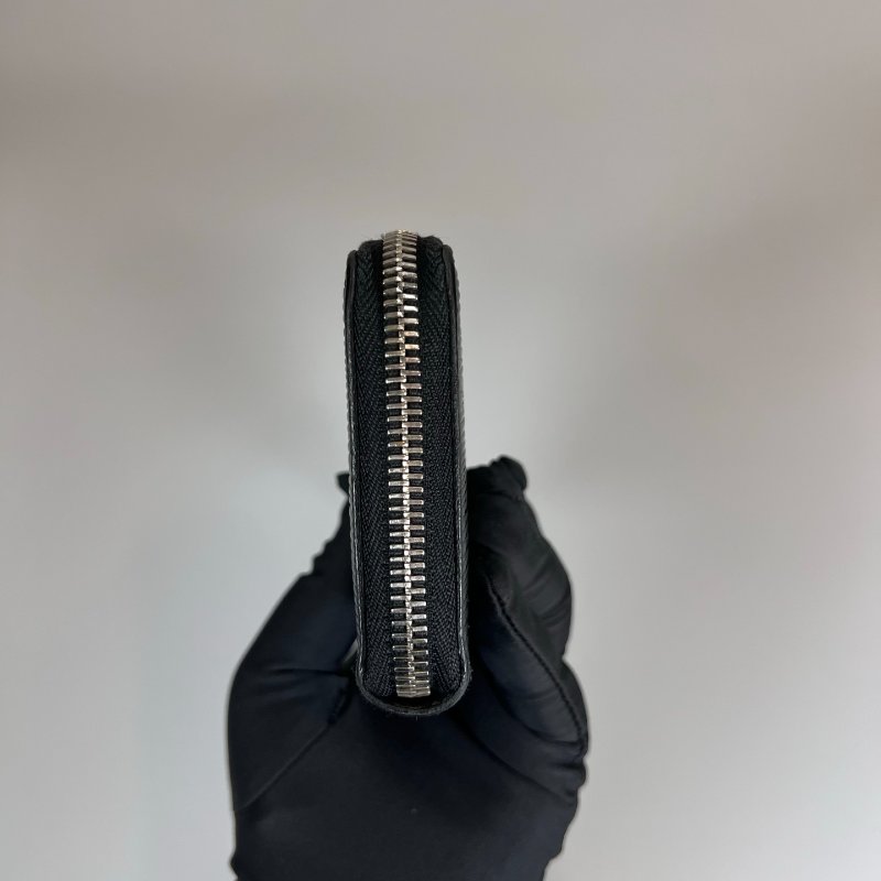 LV M60915 黑水波紋ㄇ拉長夾-2