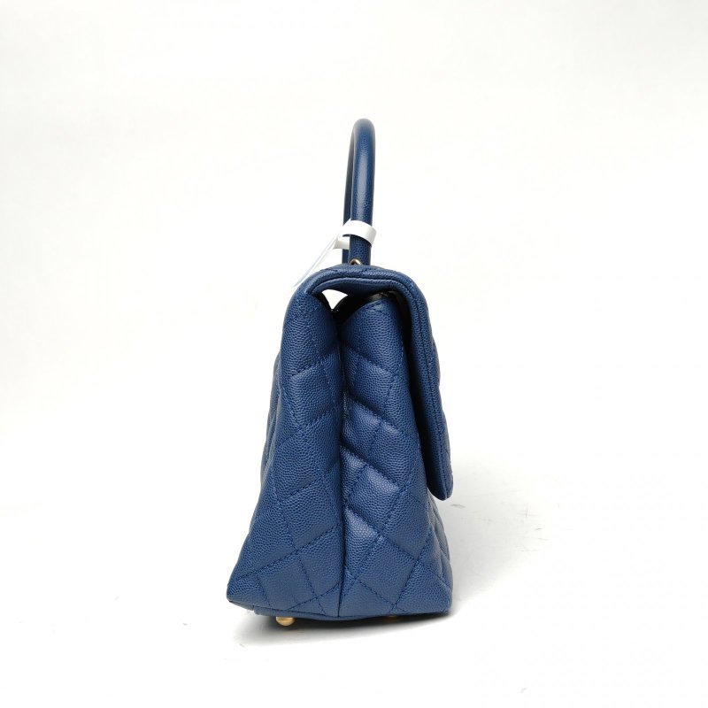 CHANEL CocoHandle中號29藍色荔枝牛皮24開金扣肩背包-3