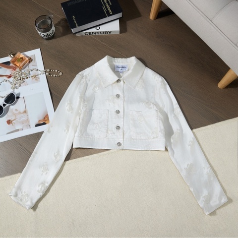 CHANEL白色短款提花外套