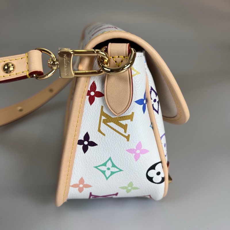 全新品 LV M27866/晶片款 白三彩法棍包-2