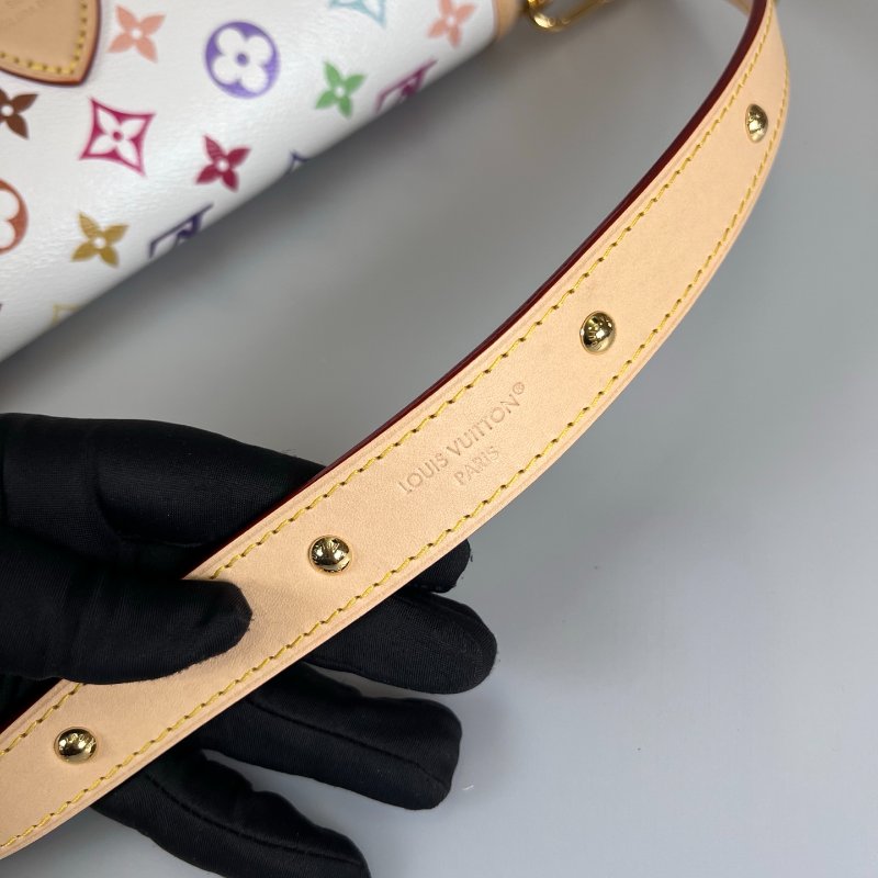 全新品 LV M27866/晶片款 白三彩法棍包-9