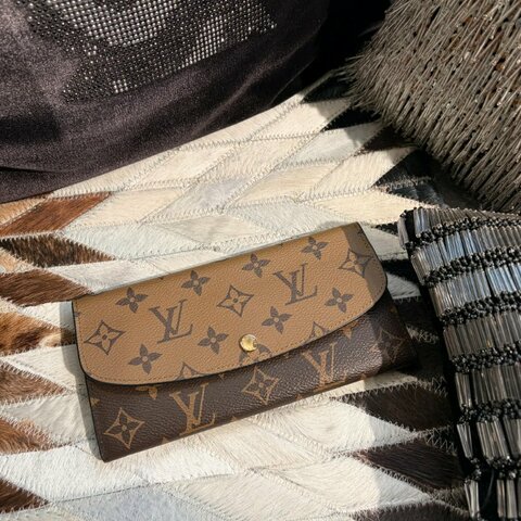 LV 大LOGO 扣式長夾