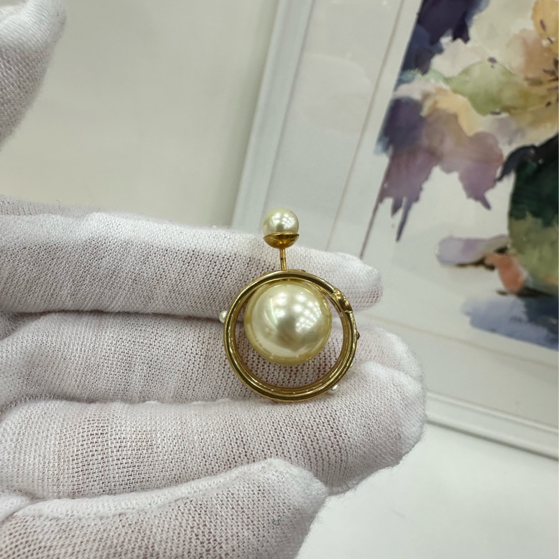 Dior 珍珠耳環 金色的質地非常高級-3