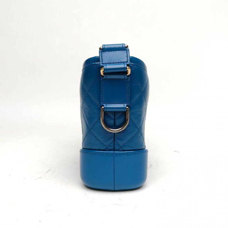 CHANEL GABRIELLE流浪小號20藍色牛皮28開金銀扣肩背包-3