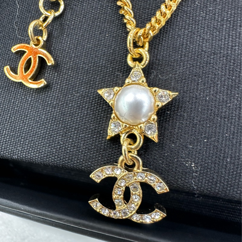 CHANEL 香奈兒珍珠星雙C滿鑽黃金色項鍊，24年款-1