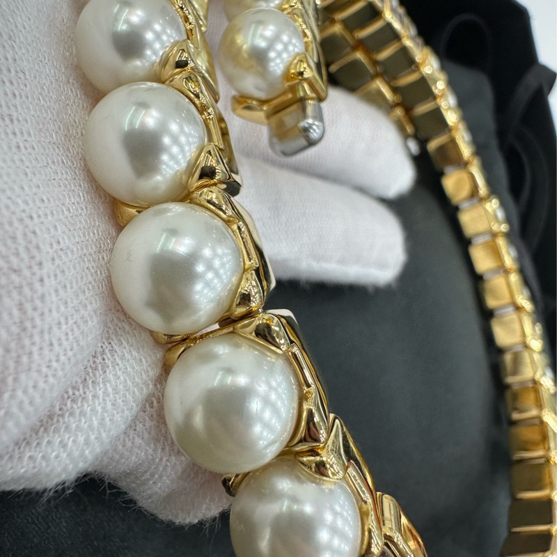 miumiu 珍珠水鑽鎖骨鏈 超級漂亮的一條項鍊。-5