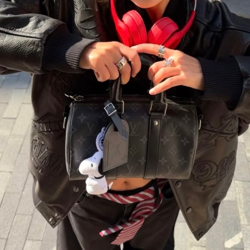 LOUIS VITTON路易威登老花Keepall 25黑武士手提斜挎包 芯片-4