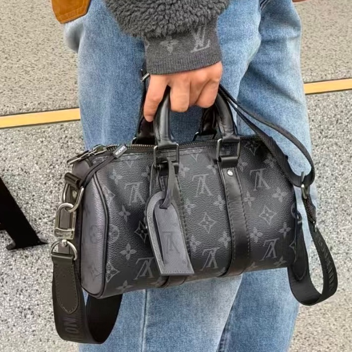 LOUIS VITTON路易威登老花Keepall 25黑武士手提斜挎包 芯片-5