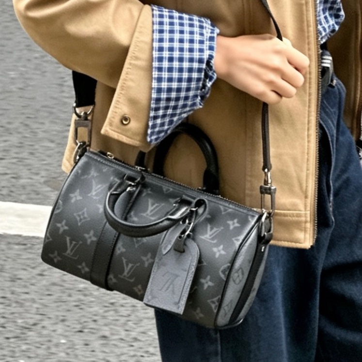 LOUIS VITTON路易威登老花Keepall 25黑武士手提斜挎包 芯片-6