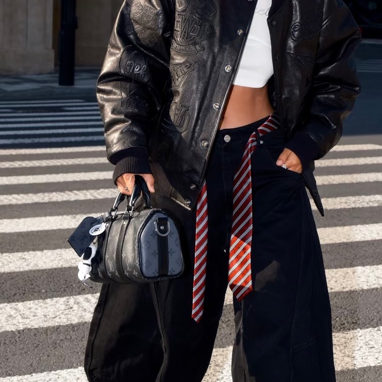 LOUIS VITTON路易威登老花Keepall 25黑武士手提斜挎包 芯片-21