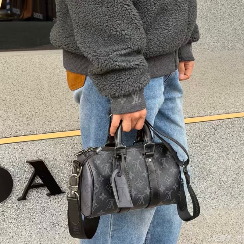 LOUIS VITTON路易威登老花Keepall 25黑武士手提斜挎包 芯片-22