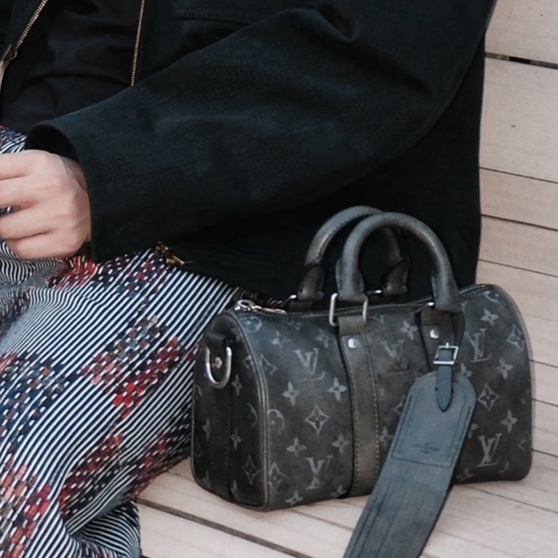 LOUIS VITTON路易威登老花Keepall 25黑武士手提斜挎包 芯片-27