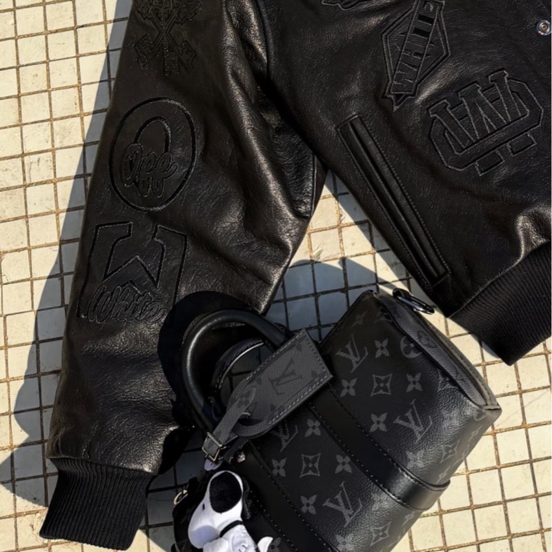 LOUIS VITTON路易威登老花Keepall 25黑武士手提斜挎包 芯片-28