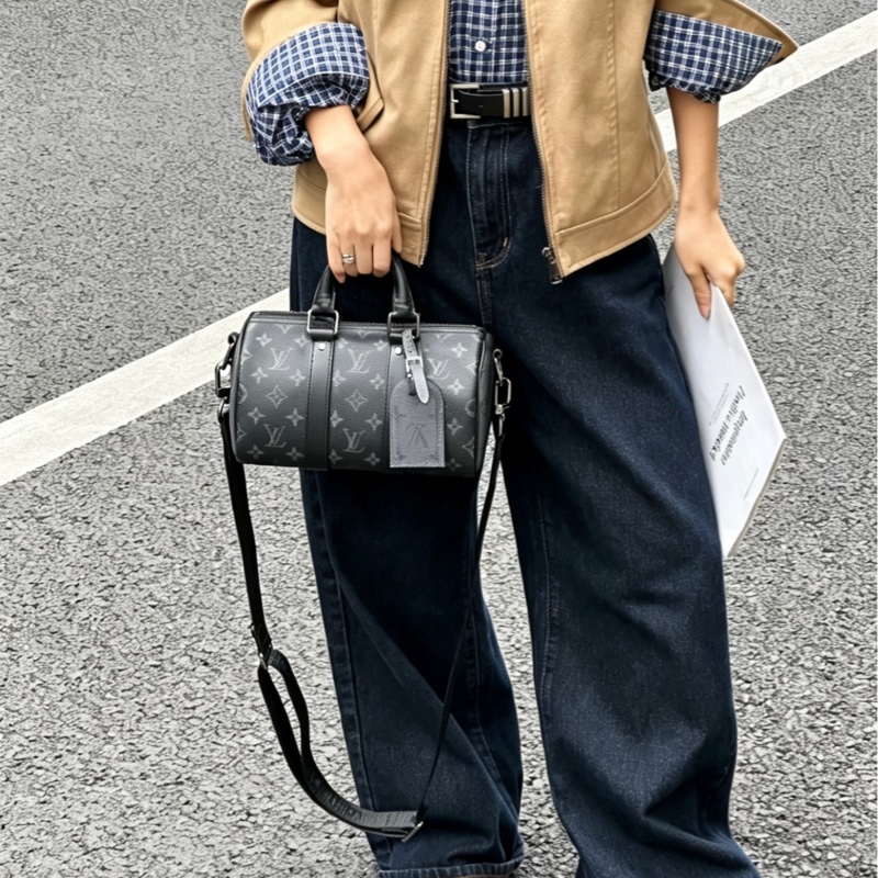 LOUIS VITTON路易威登老花Keepall 25黑武士手提斜挎包 芯片-29