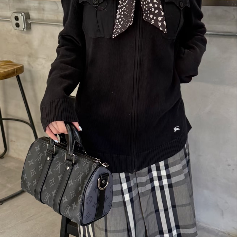 LOUIS VITTON路易威登老花Keepall 25黑武士手提斜挎包 芯片-30