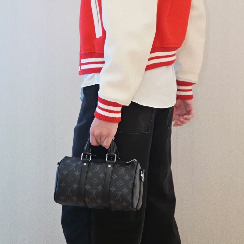 LOUIS VITTON路易威登老花Keepall 25黑武士手提斜挎包 芯片-39