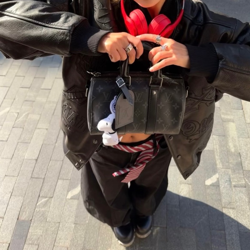 LOUIS VITTON路易威登老花Keepall 25黑武士手提斜挎包 芯片-42