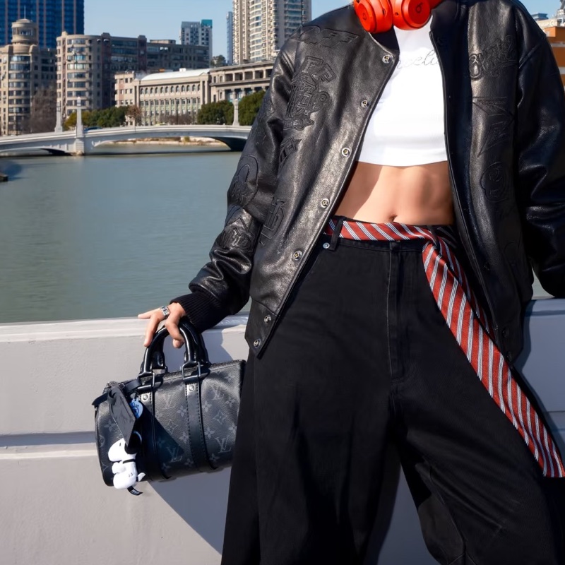 LOUIS VITTON路易威登老花Keepall 25黑武士手提斜挎包 芯片-44