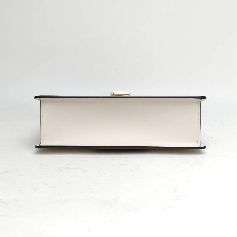 GUCCI Sylvie塞爾維亞絲帶包小號25.5白色牛皮金扣肩背包-4