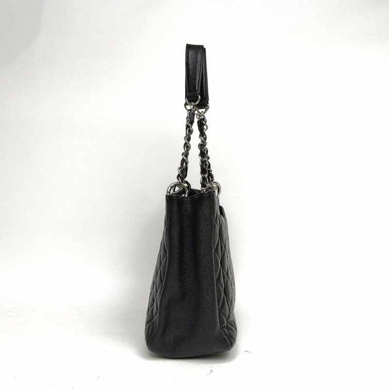 CHANEL GST購物袋小號33黑色荔枝牛皮14開銀扣肩背包-1