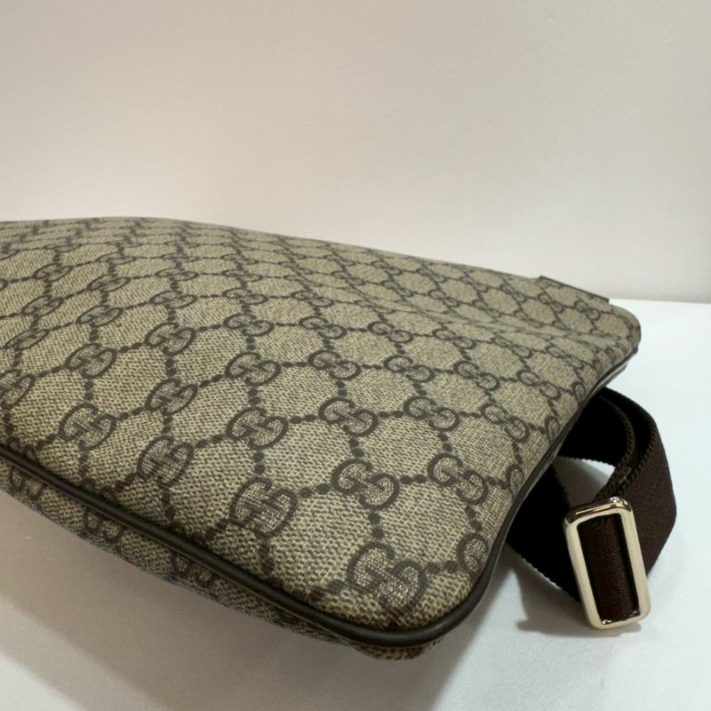 GUCCI  斜背包/側背包 9成新-5