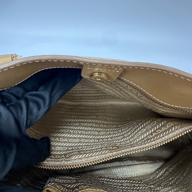 【赫蒂國際精品】PRADA 普拉達Saffiano Fori 托特包 vintage-16