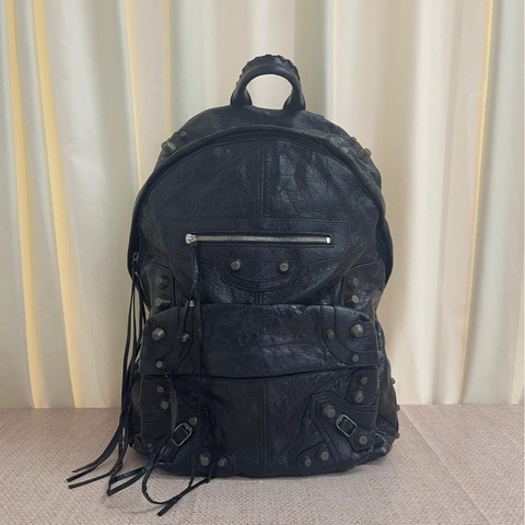 Balenciaga 巴黎世家 LE CAGOLE黑色 小羊皮雙肩背包 書包 閒置 尺寸：35cmx46cm
