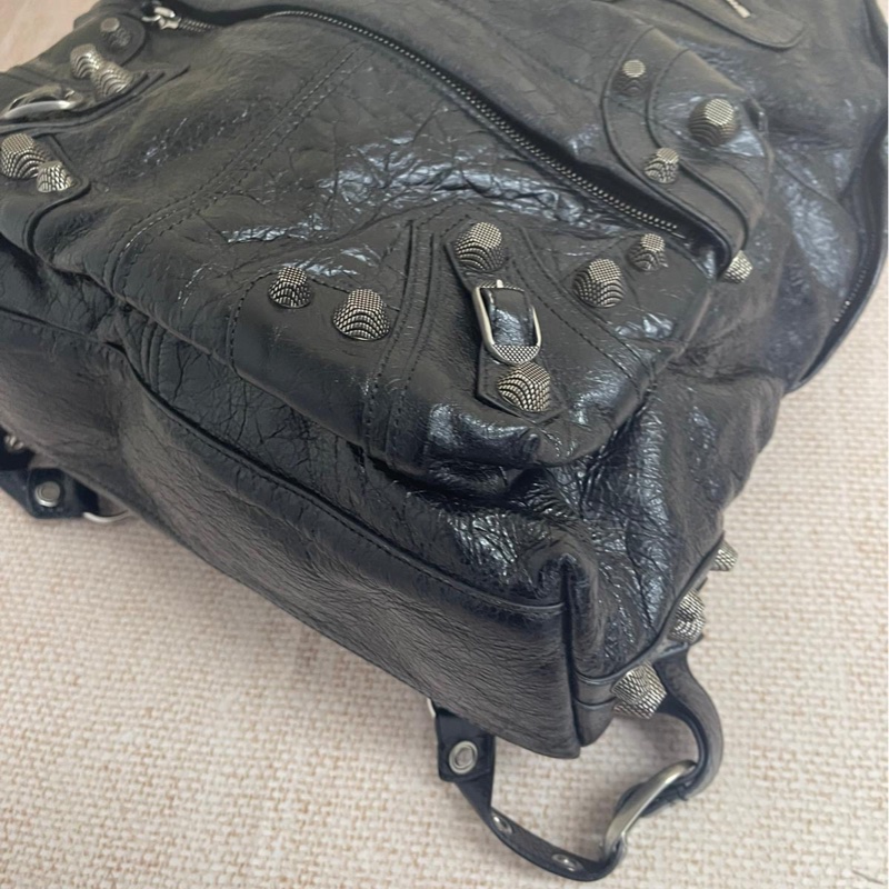 Balenciaga 巴黎世家 LE CAGOLE黑色 小羊皮雙肩背包 書包 閒置 尺寸：35cmx46cm-5